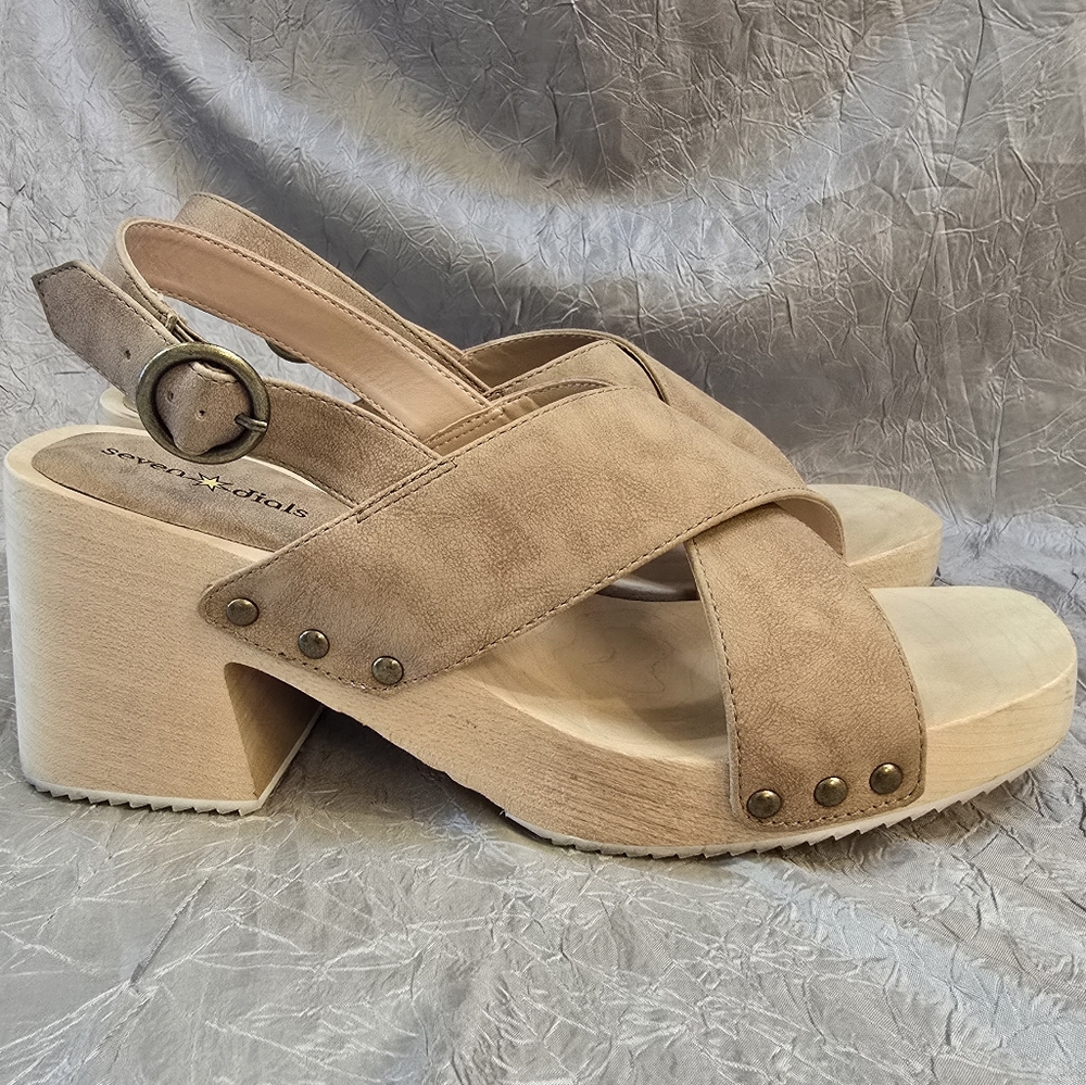 SEVEN☆DIALS SANDALS SZ 8